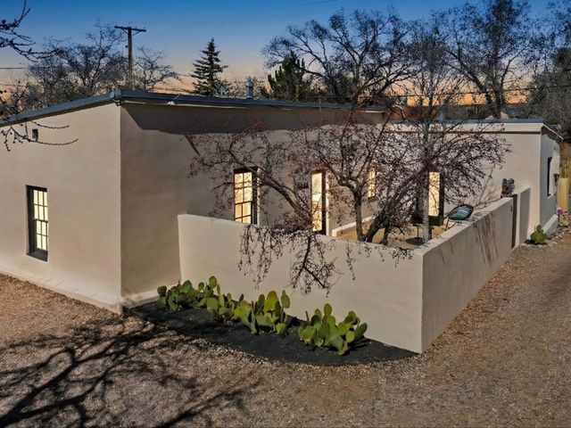 824 Dunlap Street A, Santa Fe, NM 87501