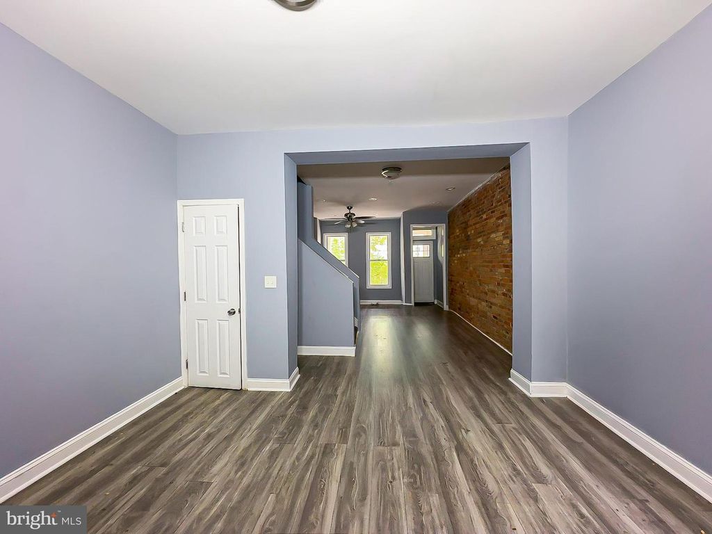 Image 11 of property listing at 524 N LOUDON AVE, Baltimore, MD 21229