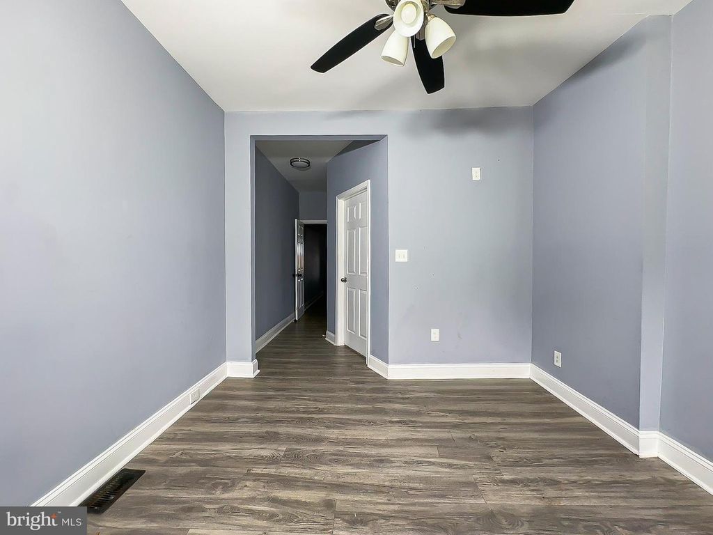 Image 20 of property listing at 524 N LOUDON AVE, Baltimore, MD 21229