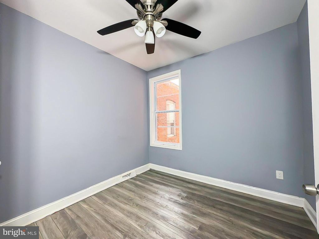 Image 26 of property listing at 524 N LOUDON AVE, Baltimore, MD 21229