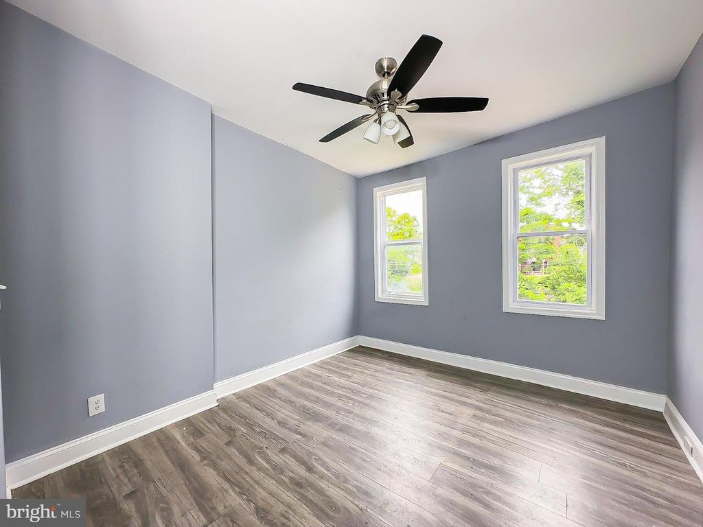 Image 29 of property listing at 524 N LOUDON AVE, Baltimore, MD 21229