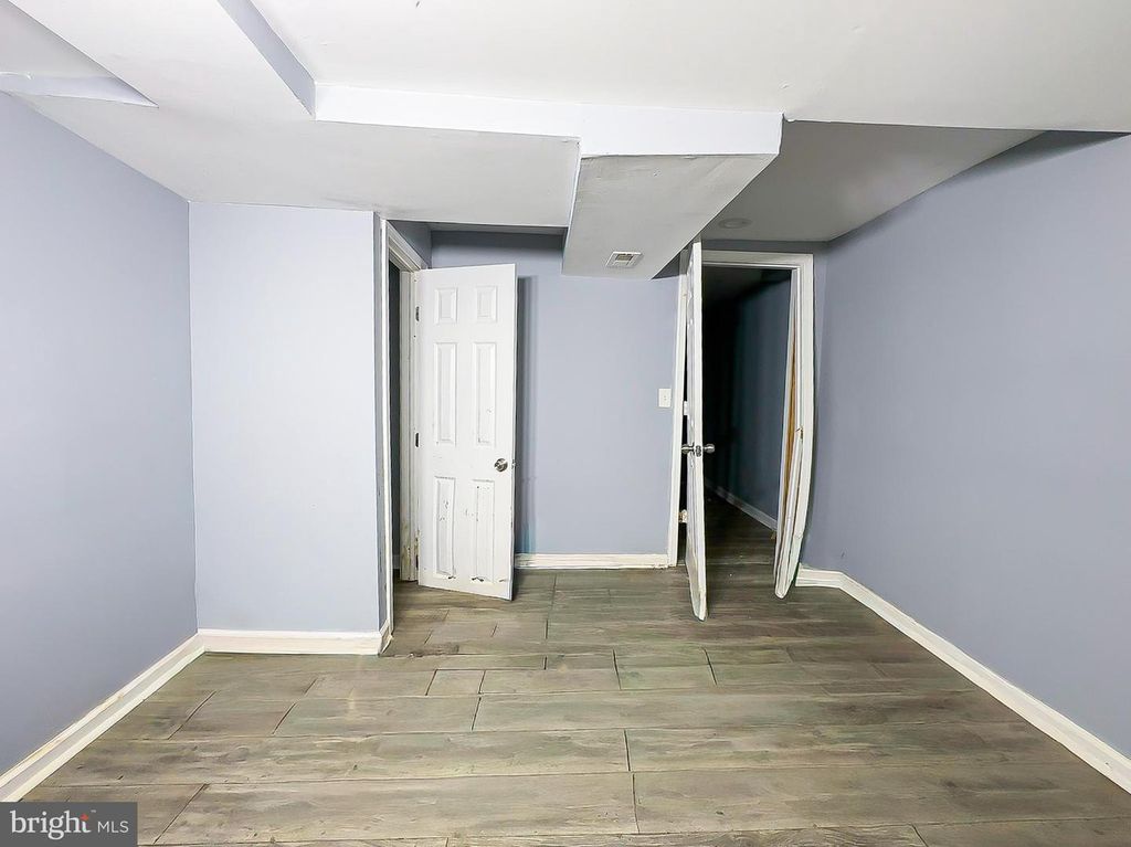 Image 31 of property listing at 524 N LOUDON AVE, Baltimore, MD 21229