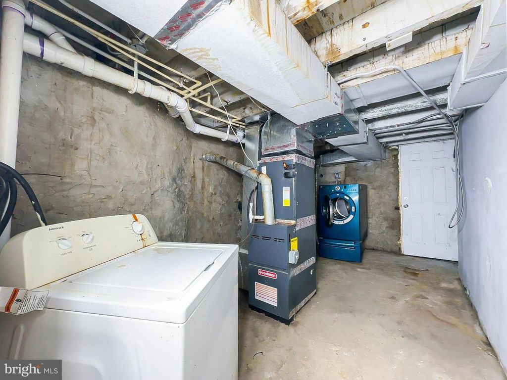 Image 34 of property listing at 524 N LOUDON AVE, Baltimore, MD 21229