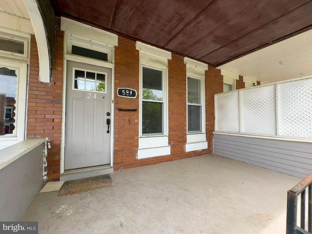 Image 8 of property listing at 524 N LOUDON AVE, Baltimore, MD 21229