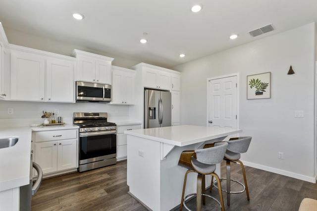 3116 Le Bourget Ln, Lincoln, CA 95648