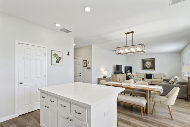 3116 Le Bourget Ln, Lincoln, CA 95648