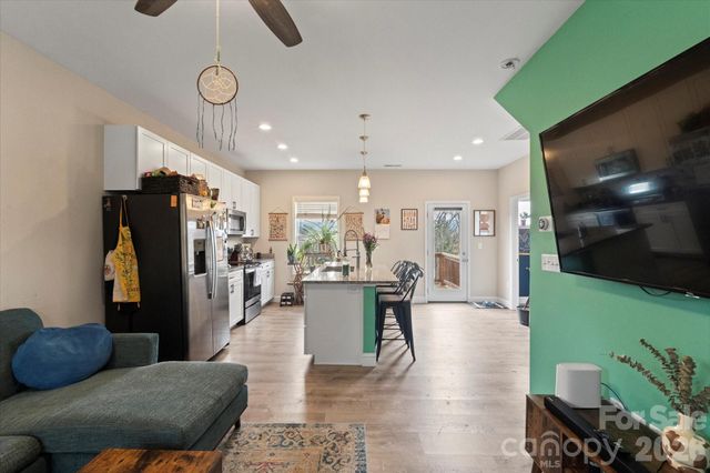 239 Northside Street, Canton, NC 28716