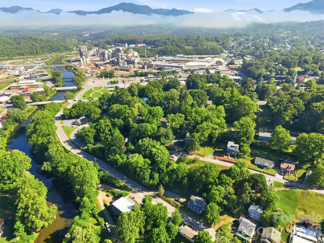 239 Northside Street, Canton, NC 28716