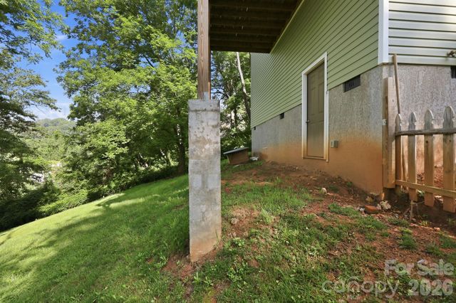 239 Northside Street, Canton, NC 28716