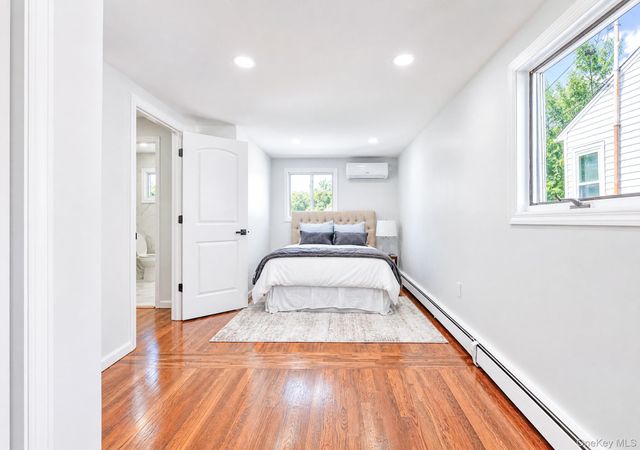 61 Cheshire Road, Bethpage, NY 11714