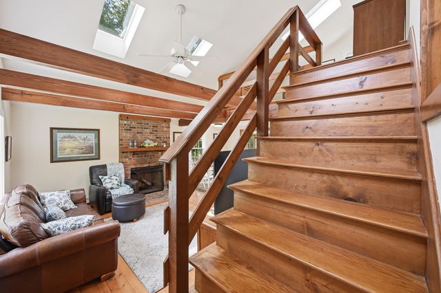 23 Portanimicut Road, Orleans, MA 02653