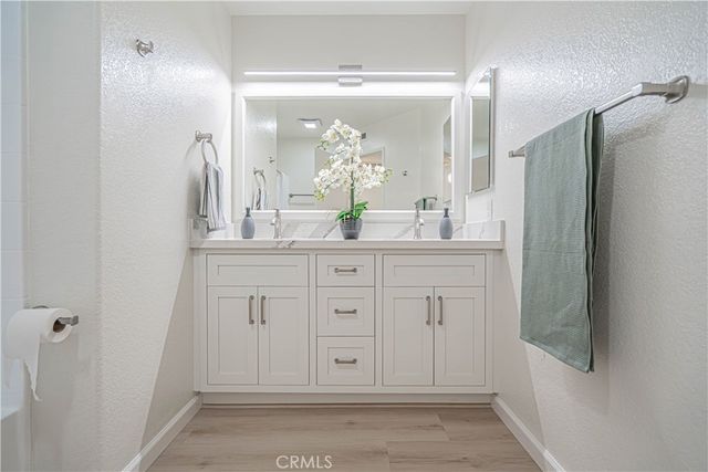 18834 Vista Del Canon E, Newhall, CA 91321
