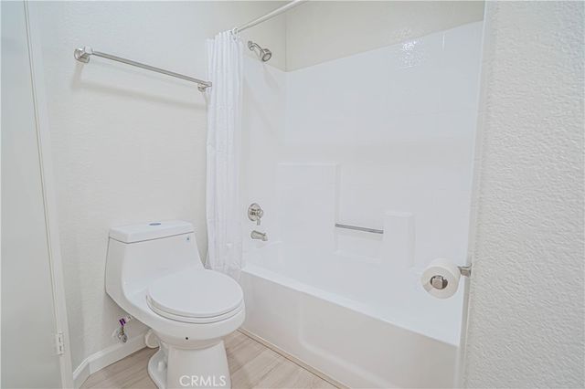 18834 Vista Del Canon E, Newhall, CA 91321