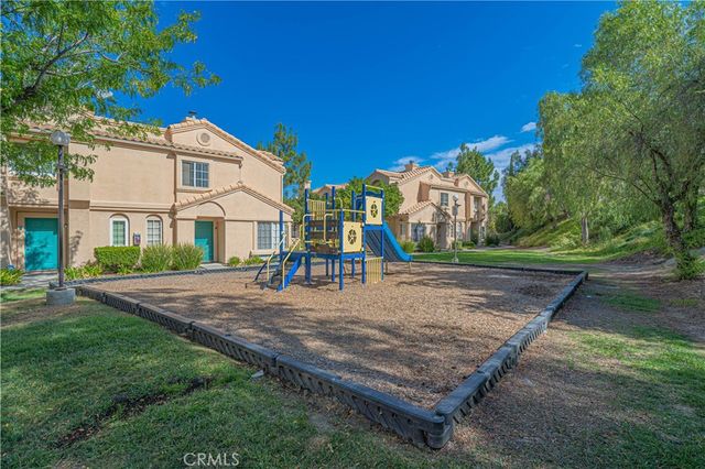 18834 Vista Del Canon E, Newhall, CA 91321