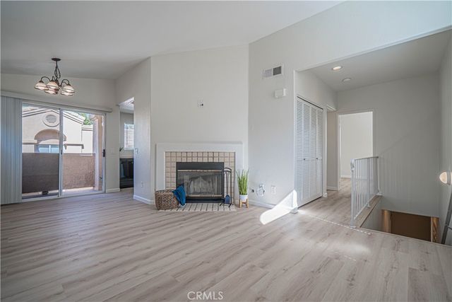 18834 Vista Del Canon E, Newhall, CA 91321