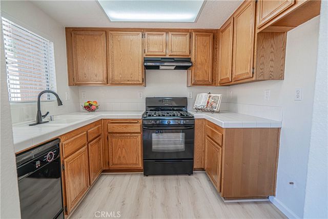 18834 Vista Del Canon E, Newhall, CA 91321