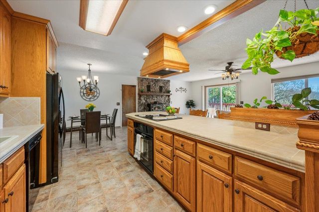 23188 Cottage Hill Dr, Grass Valley, CA 95949