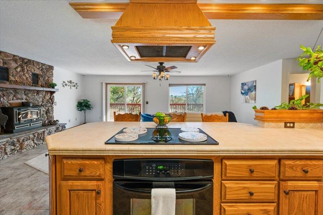 23188 Cottage Hill Dr, Grass Valley, CA 95949