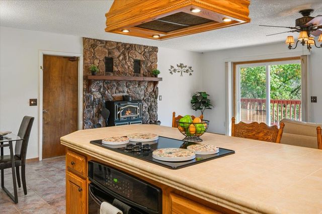 23188 Cottage Hill Dr, Grass Valley, CA 95949