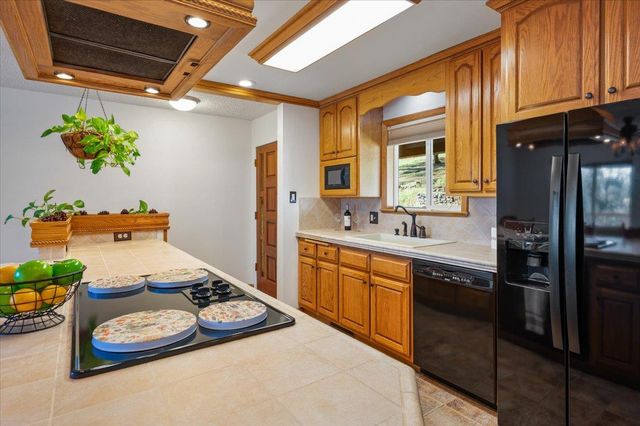 23188 Cottage Hill Dr, Grass Valley, CA 95949