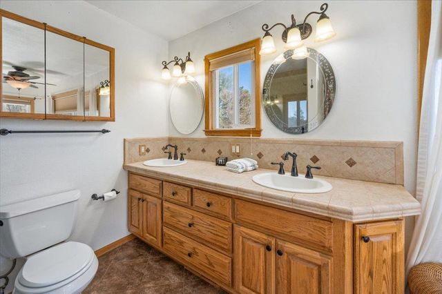 23188 Cottage Hill Dr, Grass Valley, CA 95949