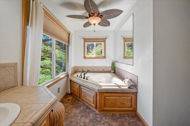 23188 Cottage Hill Dr, Grass Valley, CA 95949