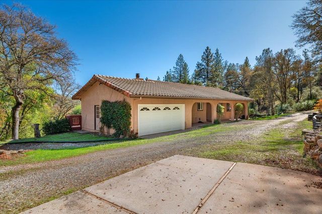 23188 Cottage Hill Dr, Grass Valley, CA 95949