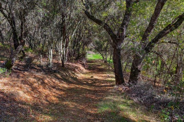 23188 Cottage Hill Dr, Grass Valley, CA 95949