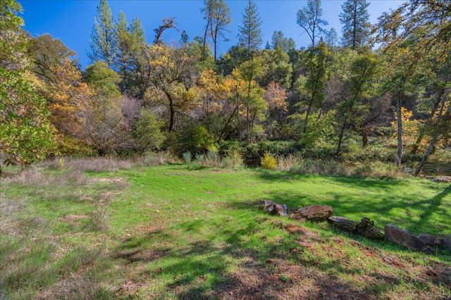 23188 Cottage Hill Dr, Grass Valley, CA 95949