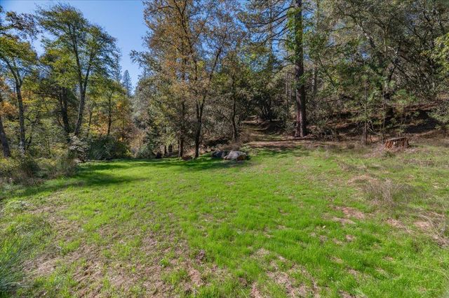 23188 Cottage Hill Dr, Grass Valley, CA 95949
