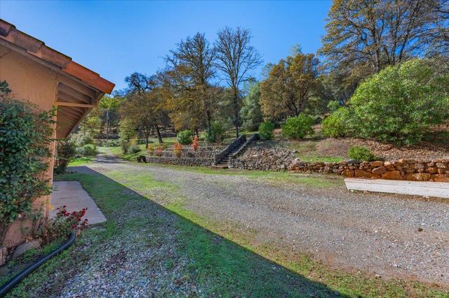 23188 Cottage Hill Dr, Grass Valley, CA 95949