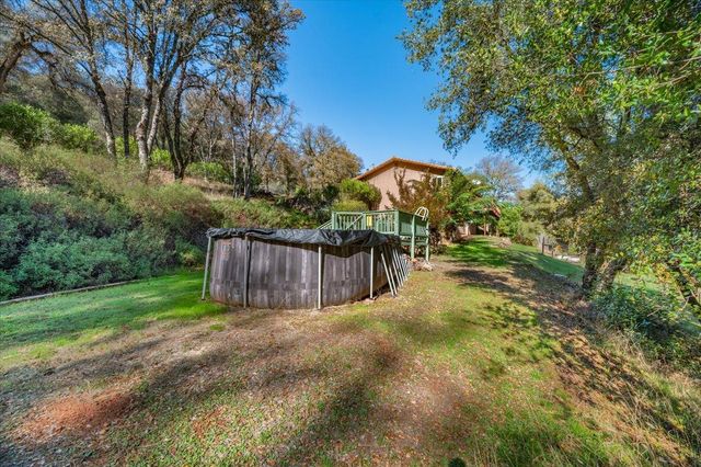 23188 Cottage Hill Dr, Grass Valley, CA 95949