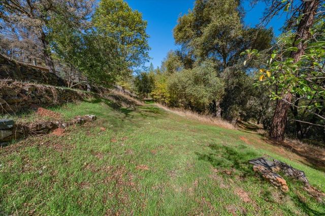 23188 Cottage Hill Dr, Grass Valley, CA 95949