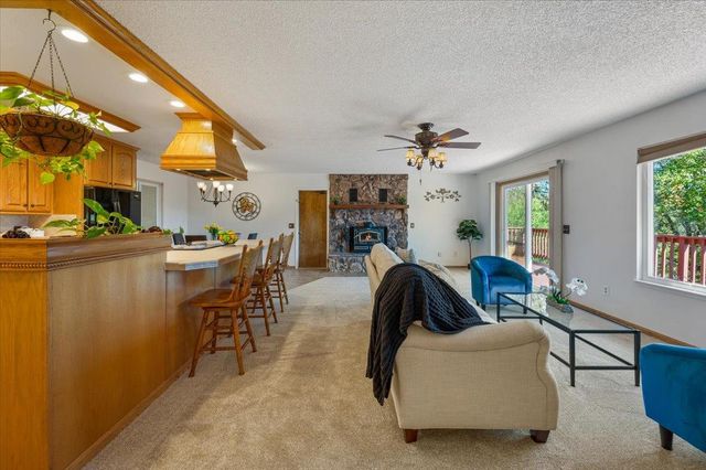 23188 Cottage Hill Dr, Grass Valley, CA 95949