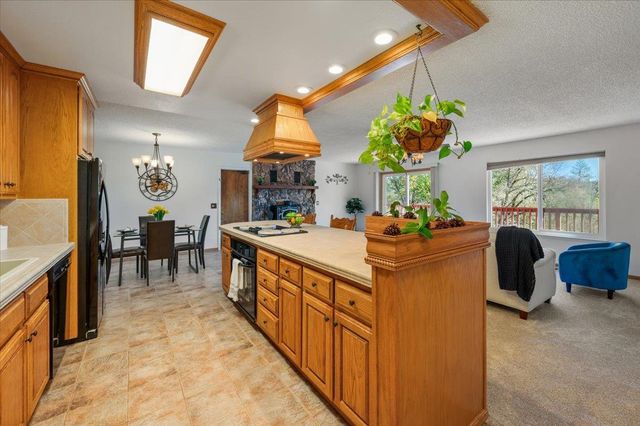 23188 Cottage Hill Dr, Grass Valley, CA 95949