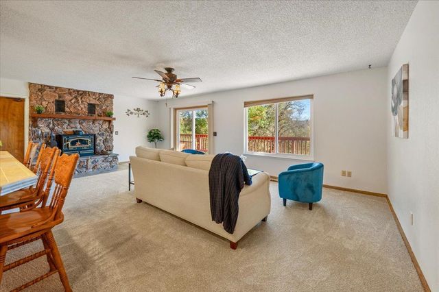 23188 Cottage Hill Dr, Grass Valley, CA 95949