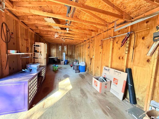 125 Beech Hollow Road, Harrisburg, IL 62946