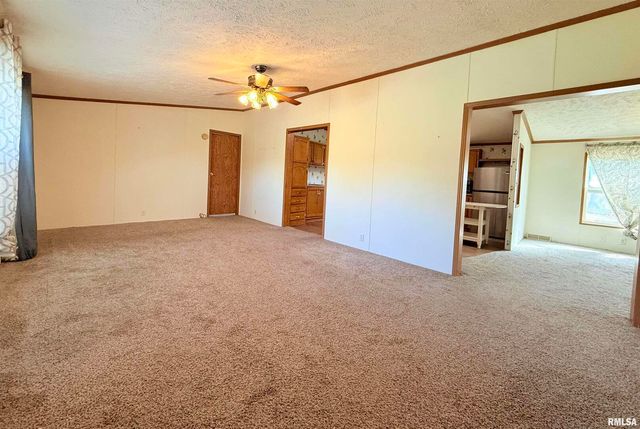 125 Beech Hollow Road, Harrisburg, IL 62946