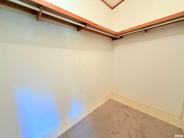 125 Beech Hollow Road, Harrisburg, IL 62946