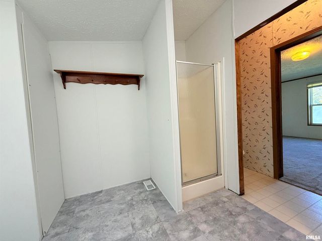 125 Beech Hollow Road, Harrisburg, IL 62946