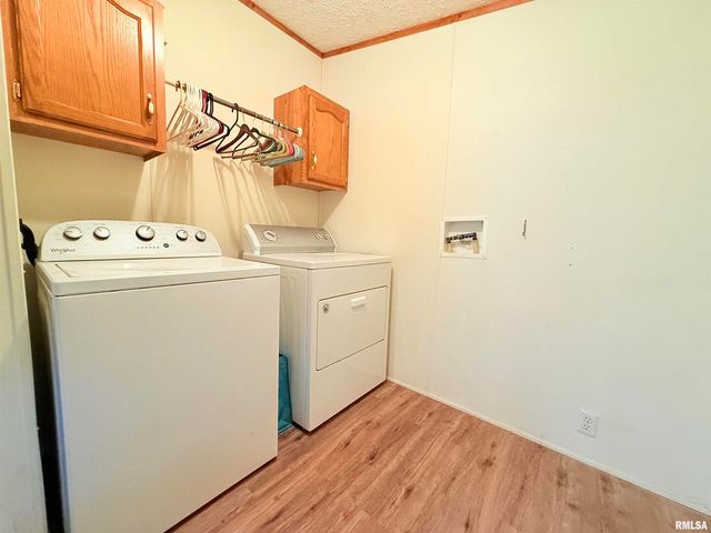 125 Beech Hollow Road, Harrisburg, IL 62946