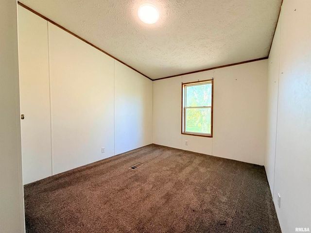 125 Beech Hollow Road, Harrisburg, IL 62946