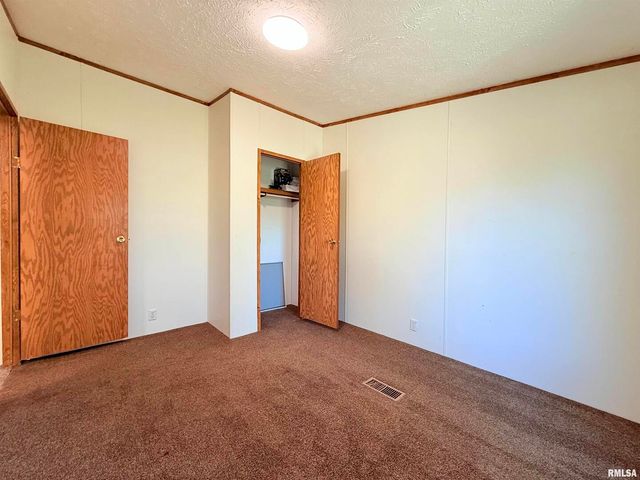 125 Beech Hollow Road, Harrisburg, IL 62946