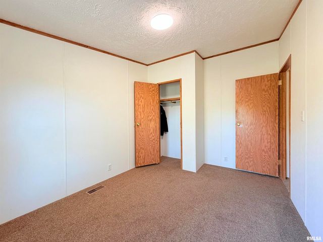 125 Beech Hollow Road, Harrisburg, IL 62946