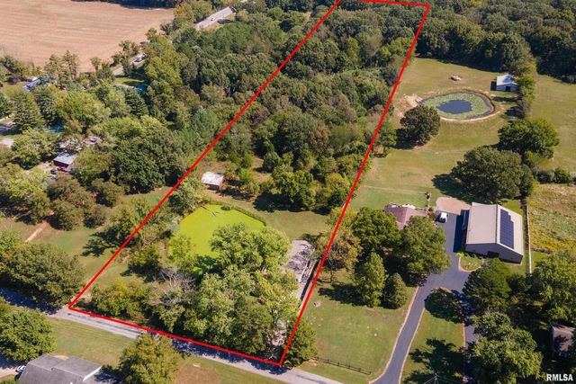 125 Beech Hollow Road, Harrisburg, IL 62946