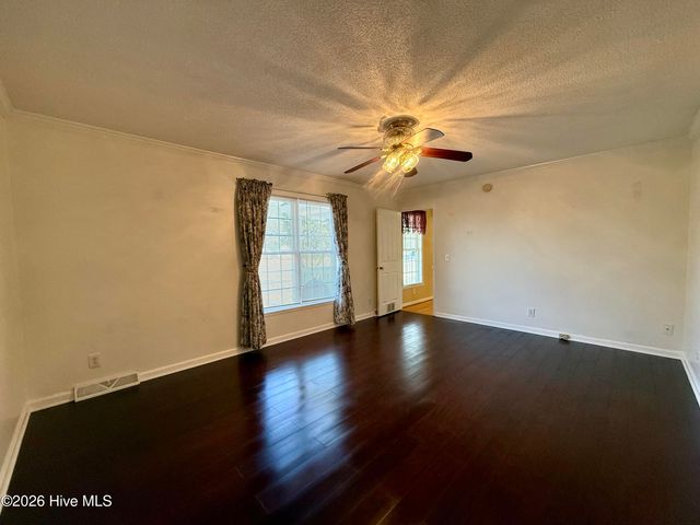 1045 Mascot Lane, Williamston, NC 27892