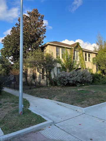 1540 Hawthorne Street 4, Houston, TX 77006