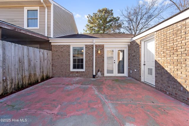 114 Princess Place, Jacksonville, NC 28546