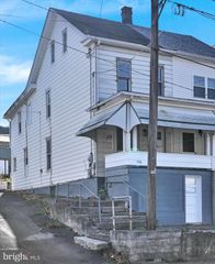 520 E 5TH ST, Mt Carmel, PA 17851