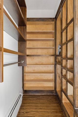 2204 W Lake Of The Isles Parkway, Minneapolis, MN 55405